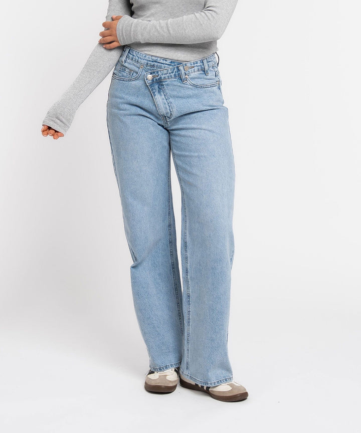 Stretch Straight Leg Jeans Galia Hellblau Ladypolitan ♡