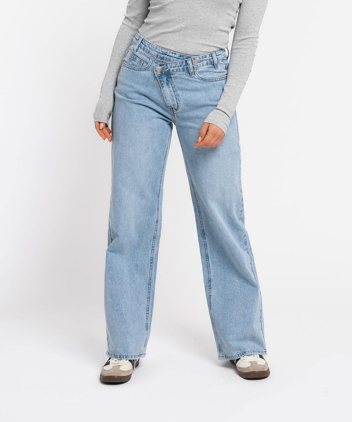 Stretch Straight Leg Jeans Galia Hellblau Ladypolitan ♡