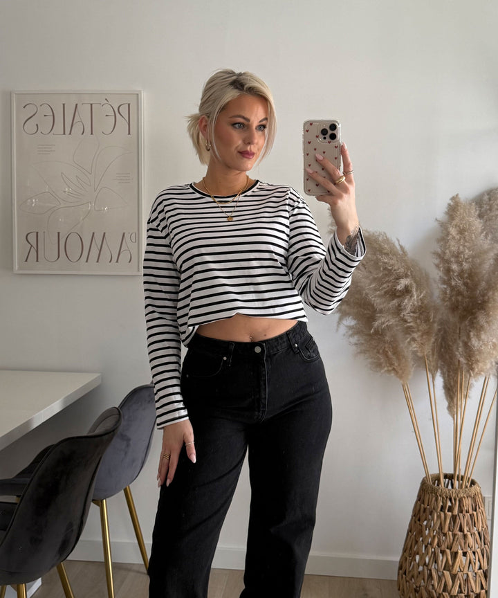 Pullover Hanaia Streifen Schwarz Ladypolitan ♡