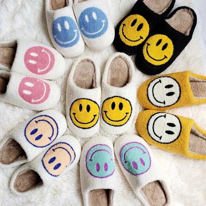 Hausschuhe mit Smiley-Design – Gepolsterte Hausschuhe für Zuhause