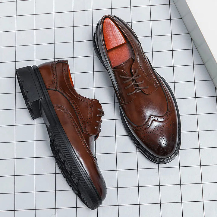 Herren Schnürschuhe mit Wingtip-Details und Perforierter Oberfläche-Men Footwear-Alpenkind