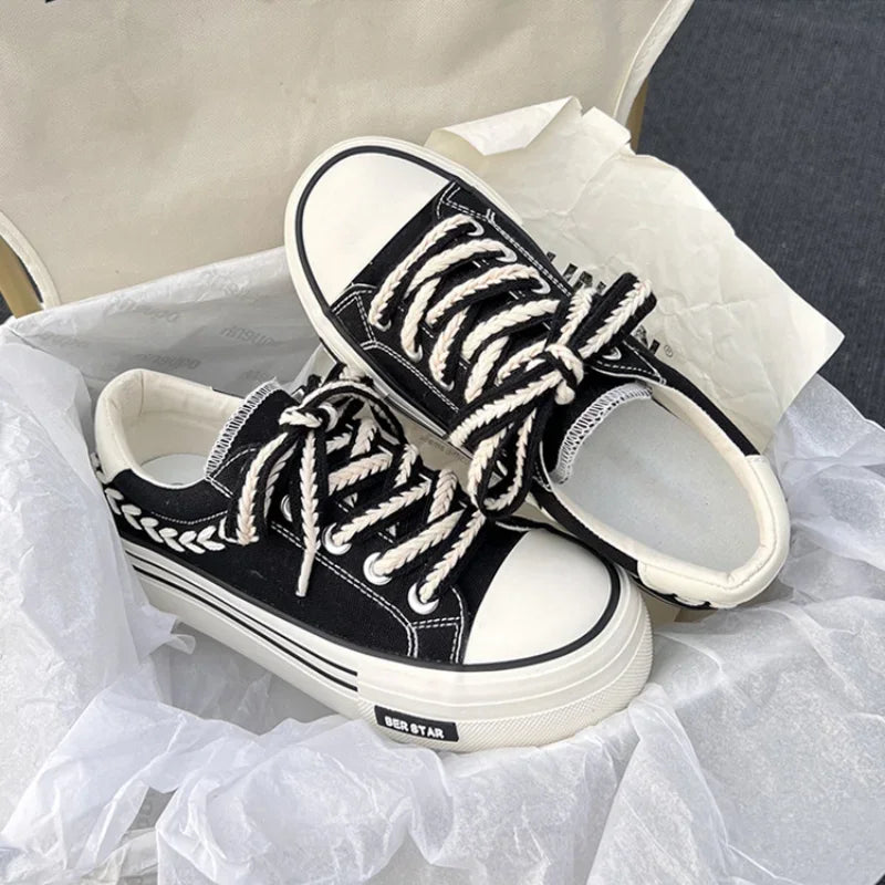 Mädchen-Sneaker aus Canvas mit klobiger Plateausohle | Dicke Sohle