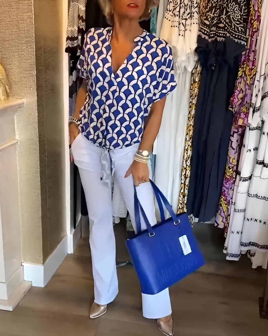 Leona - Stilvolles Damenoberteil mit Design