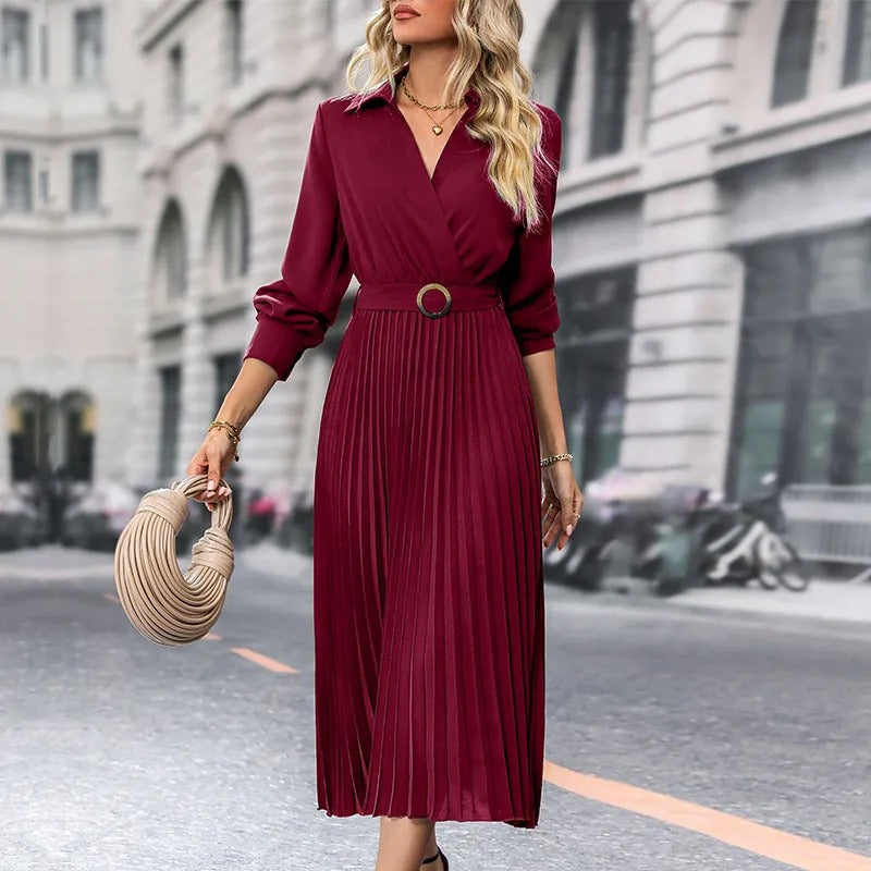 Clara - Schicke V-Ausschnittrobe mit goldenem Gürtel