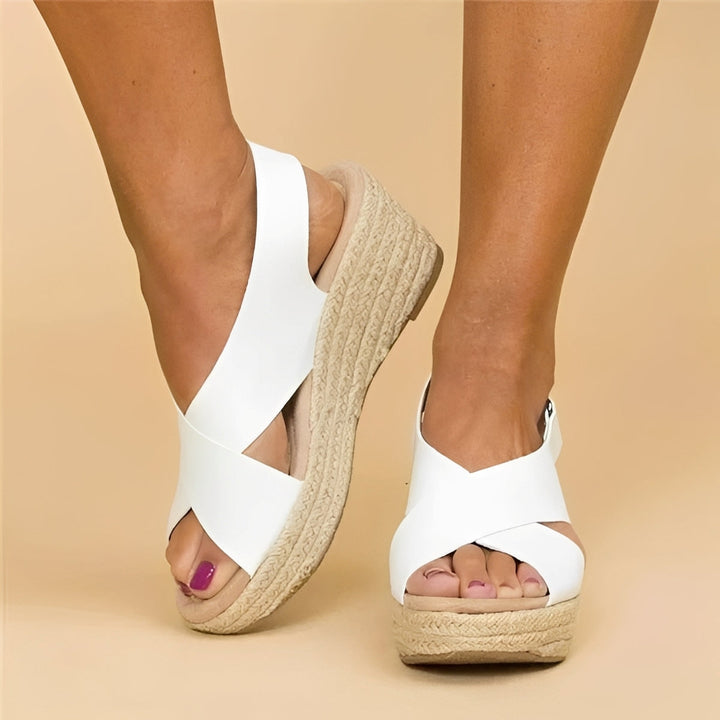 Cassie - Stilvolle Sandalen mit gekreuzten Riemen für Damen