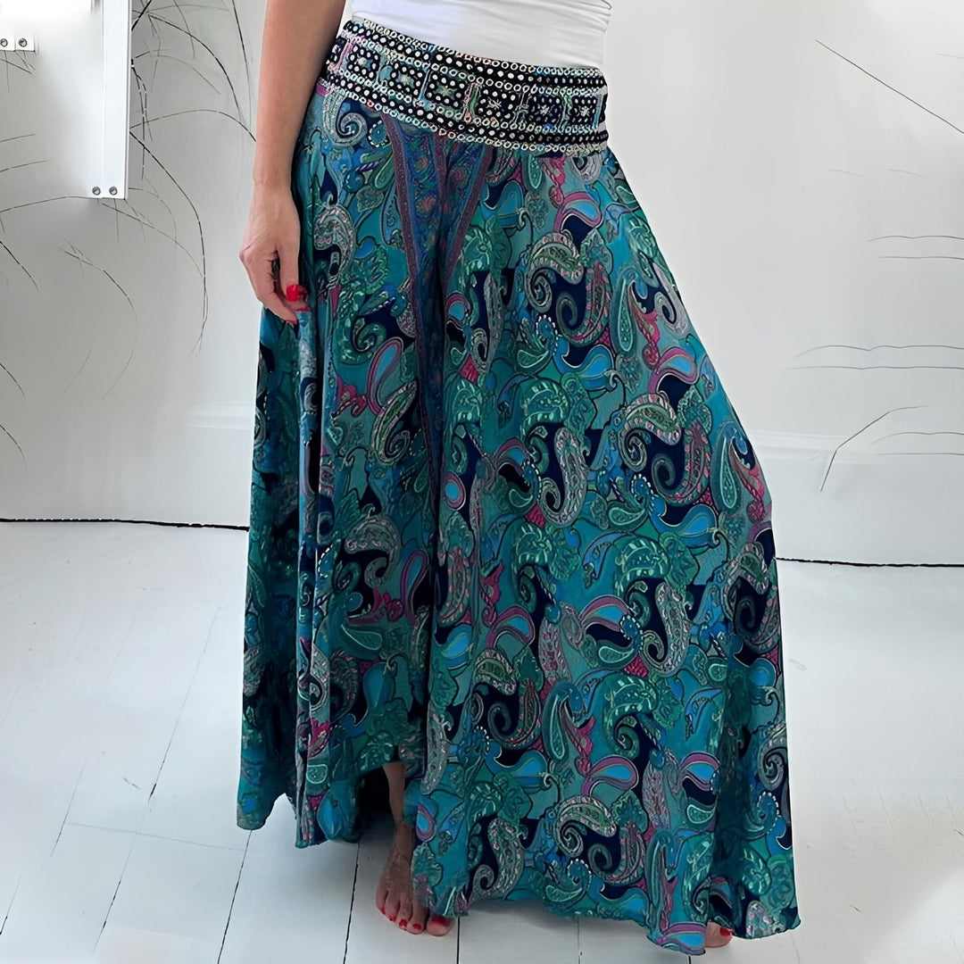 Jasmin - Stilvoller Damenrock mit Ethno-Muster