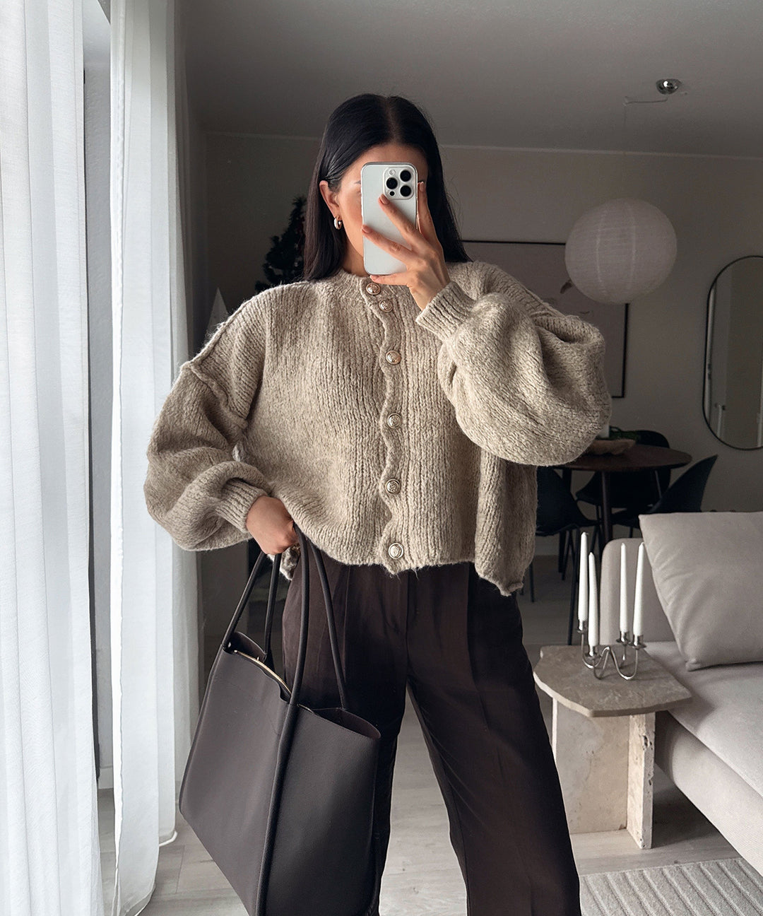 Oversize Strickjacke Jalsi Kurz Taupe Ladypolitan ♡