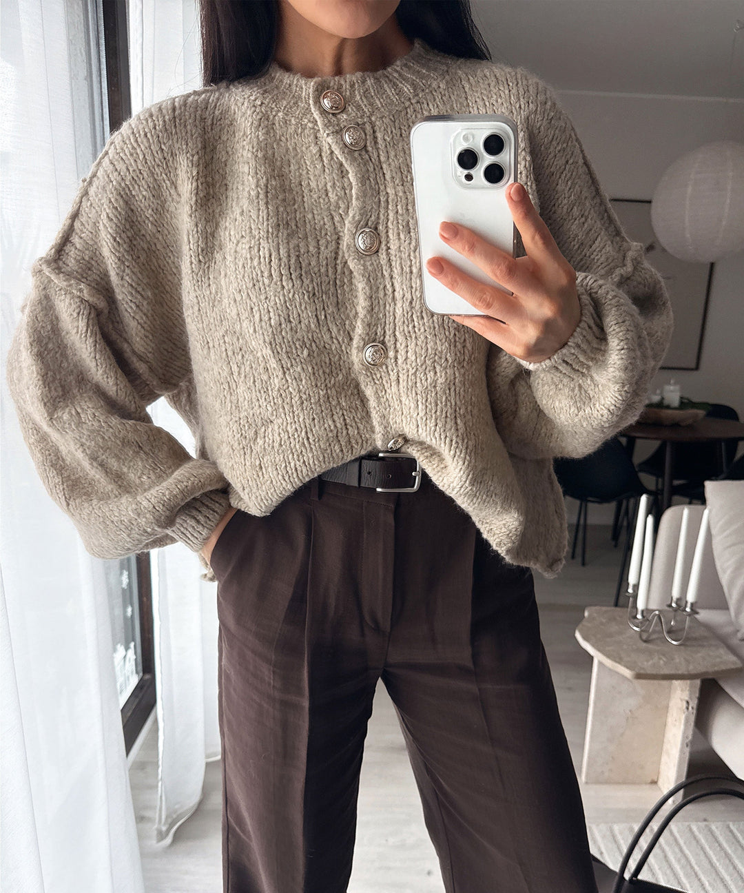 Oversize Strickjacke Jalsi Kurz Taupe Ladypolitan ♡