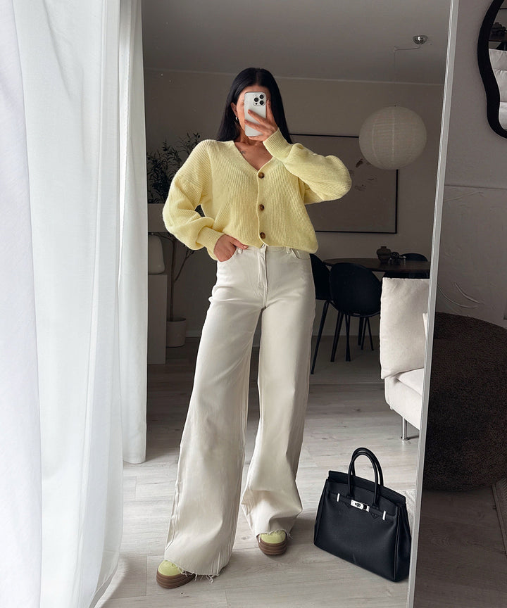 Extra Long Stretch Mid Waist Wide Leg Jeans Zerra Beige Ladypolitan ♡