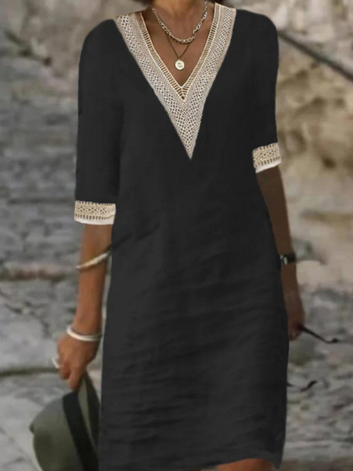 Jana - V-Ausschnitt Kleid mit Spitzendetails