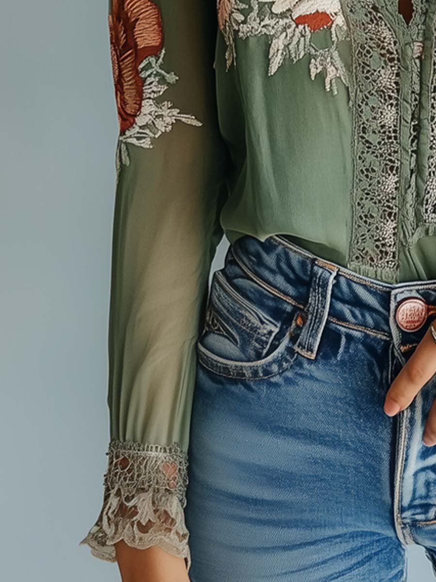 Damenbluse mit Blumenmuster und Spitzenverzierung, langärmelig