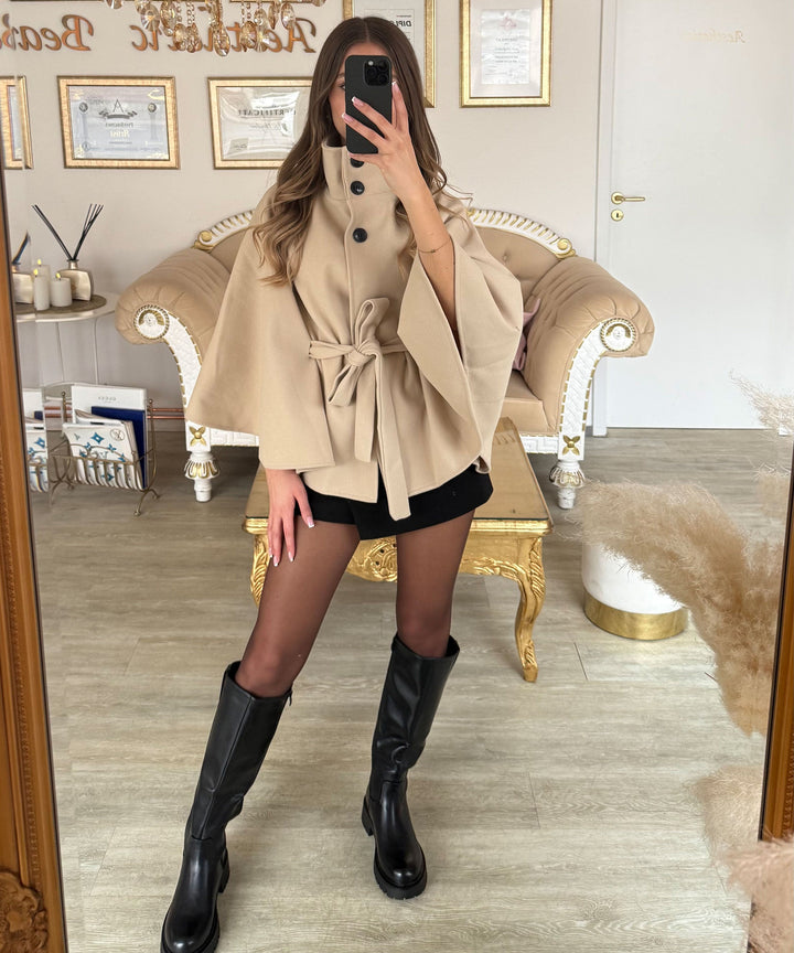 Poncho Karah Beige Ladypolitan ♡