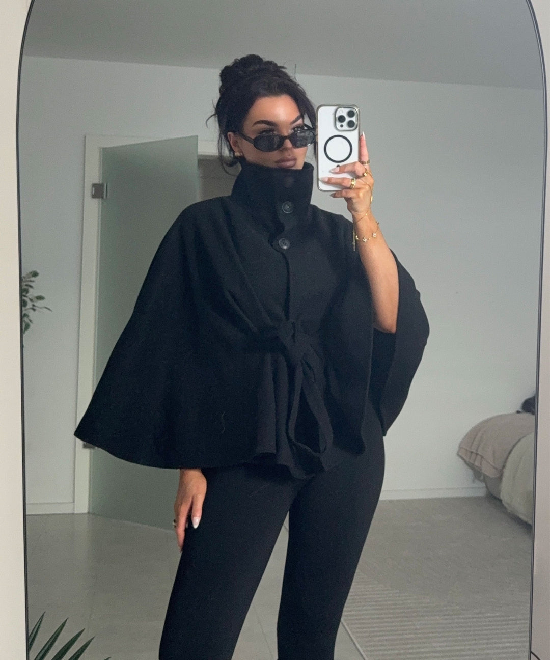 Poncho Karah Schwarz Ladypolitan ♡