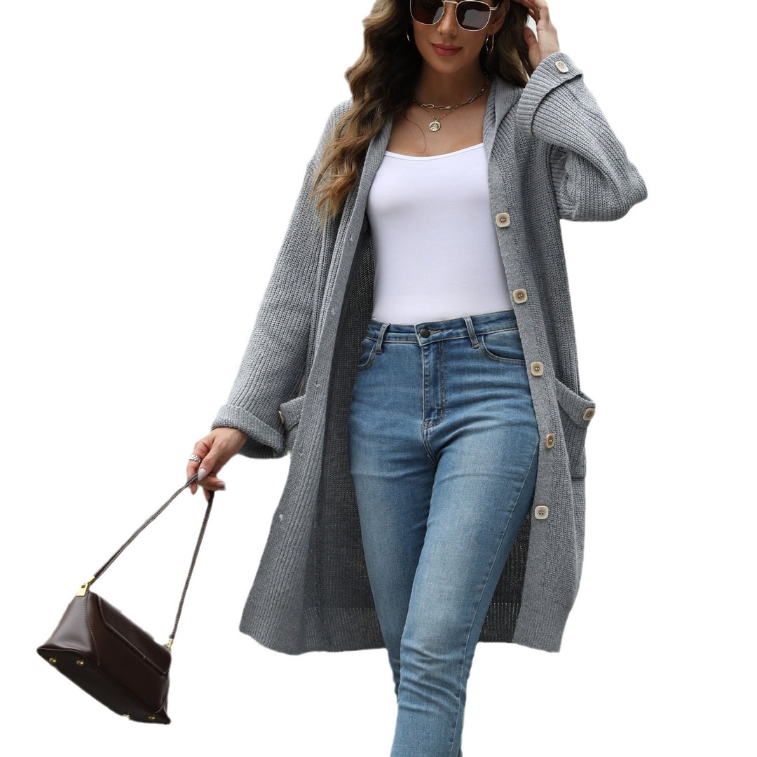 Lange Strickjacke mit Knopfverschluss und aufgesetzten Taschen-Women cardigans-Alpenkind