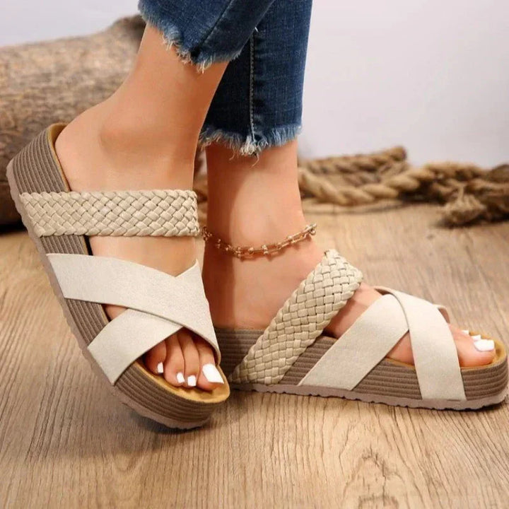 Anika - Bequeme orthopädische Sandalen für ganztägigen Komfort
