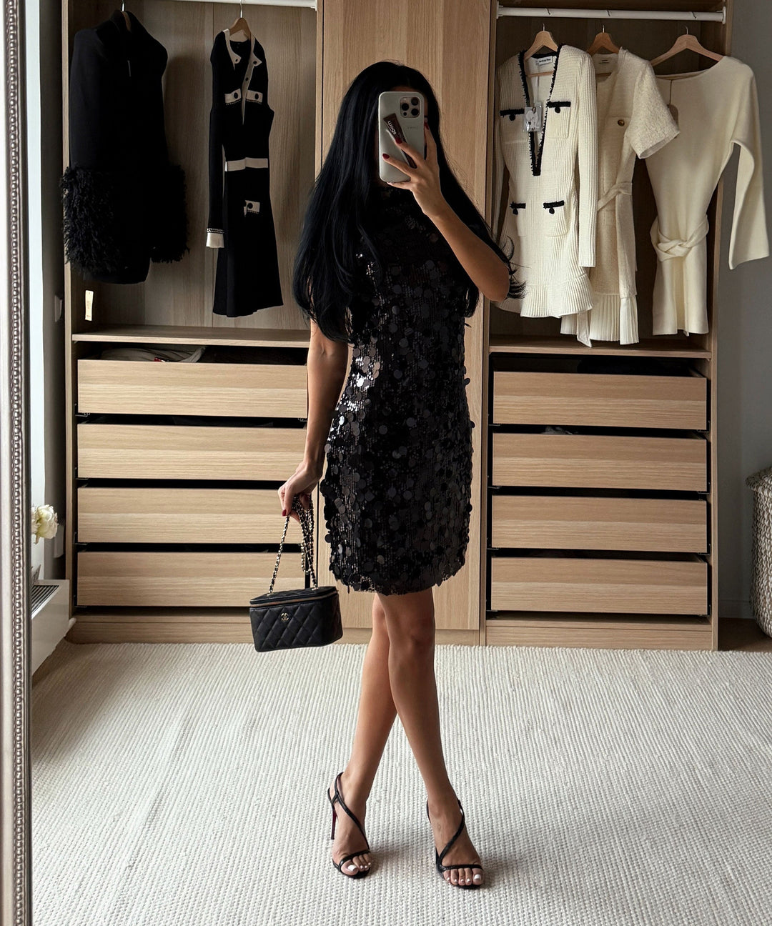 Pailletten Kleid Rinea Schwarz Ladypolitan ♡