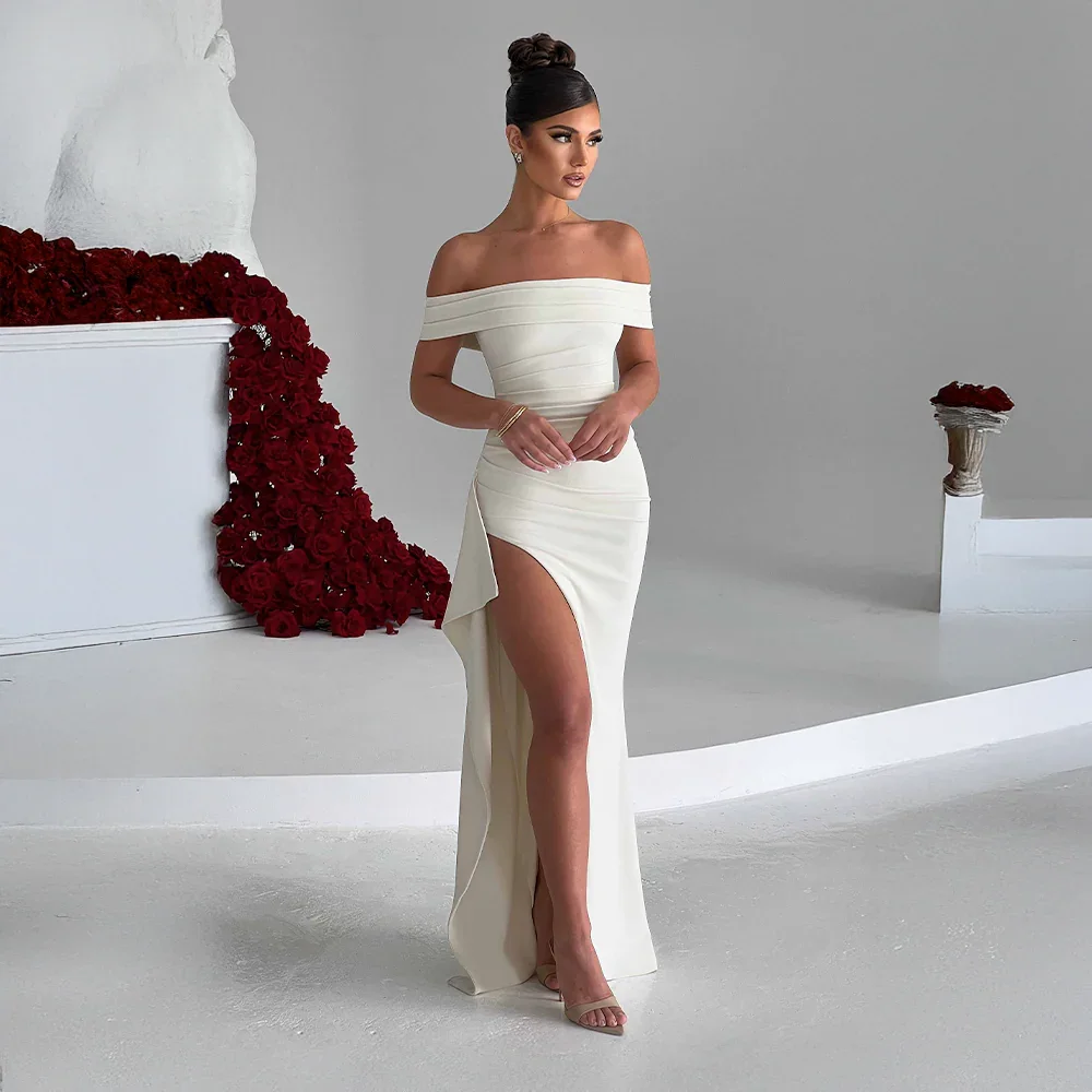 Maxikleid für Damen mit schulterfreiem Ausschnitt und Seitenschlitz