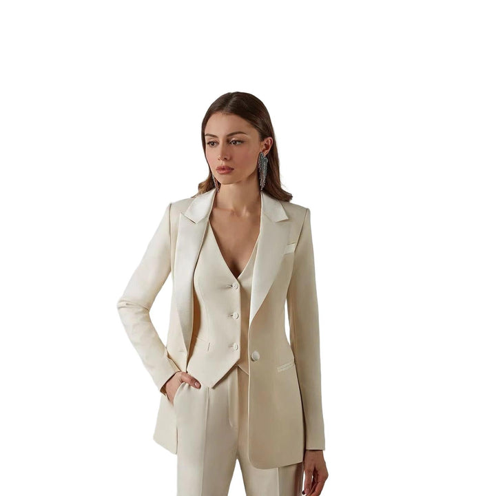 3-teiliger Damenanzug mit Spitzrevers | Blazer, Weste, Hose