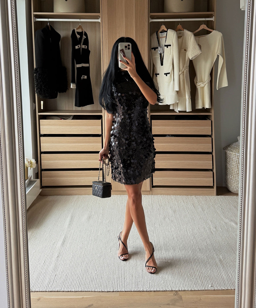 Pailletten Kleid Rinea Schwarz Ladypolitan ♡