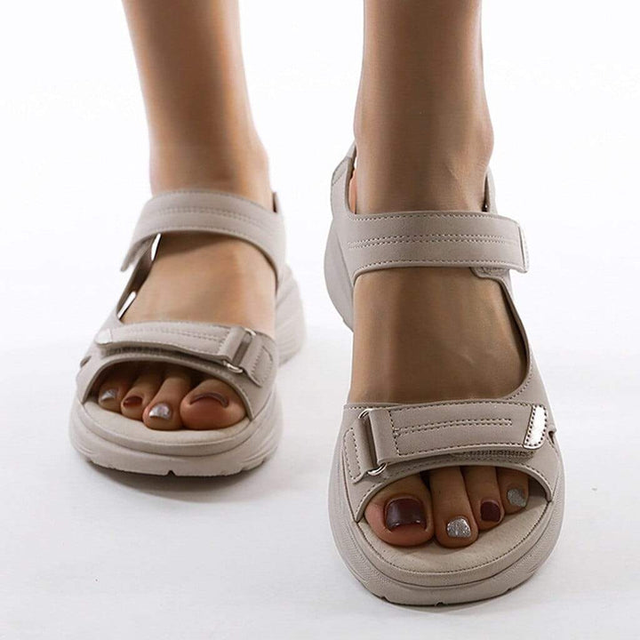 Yuri - Orthopädische Antirutsch-Sandalen, unsichere Schritte