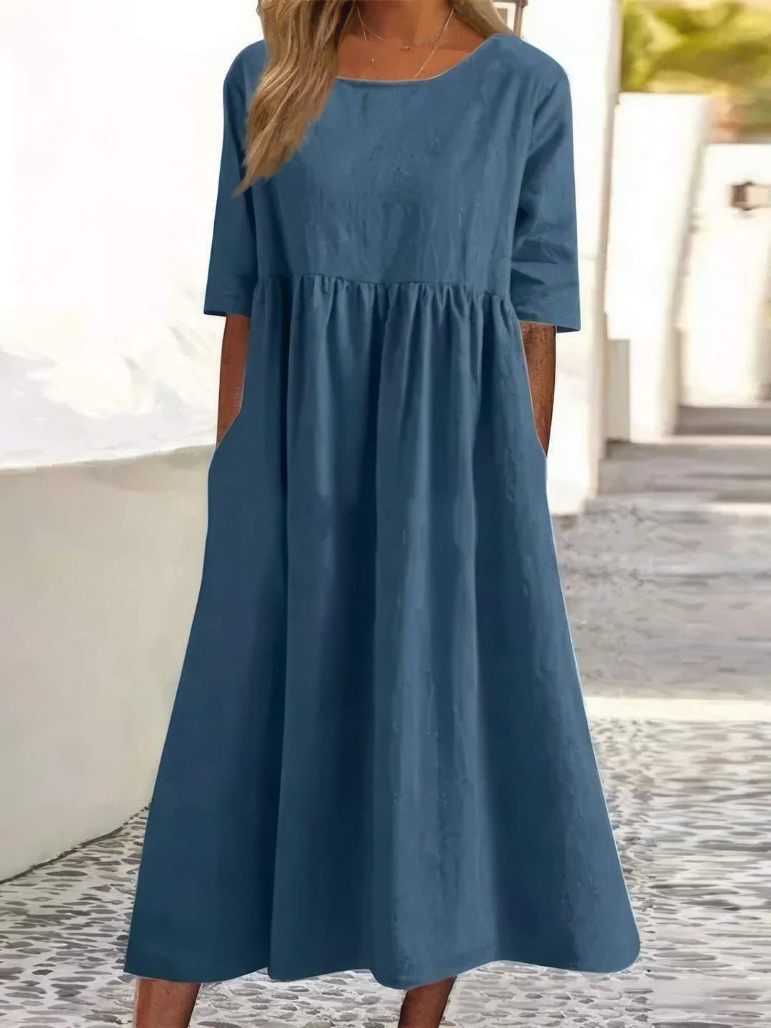 Britta – Round neck and pockets Cotton Dress for Women - Image 2