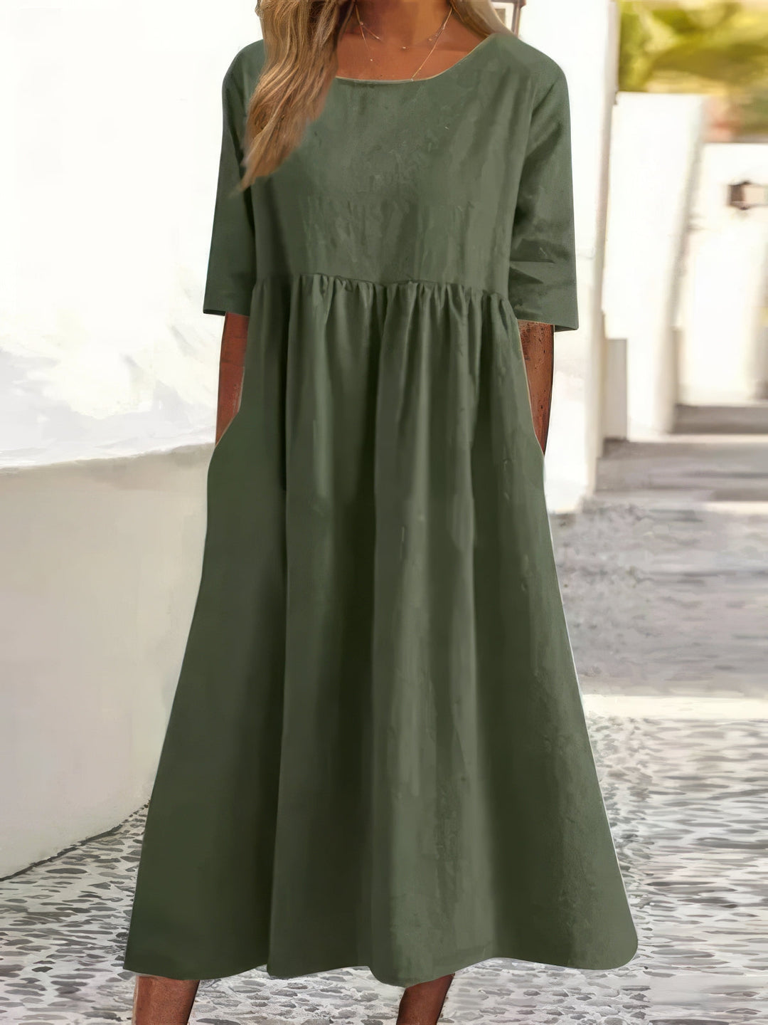 Britta – Round neck and pockets Cotton Dress for Women - Image 5