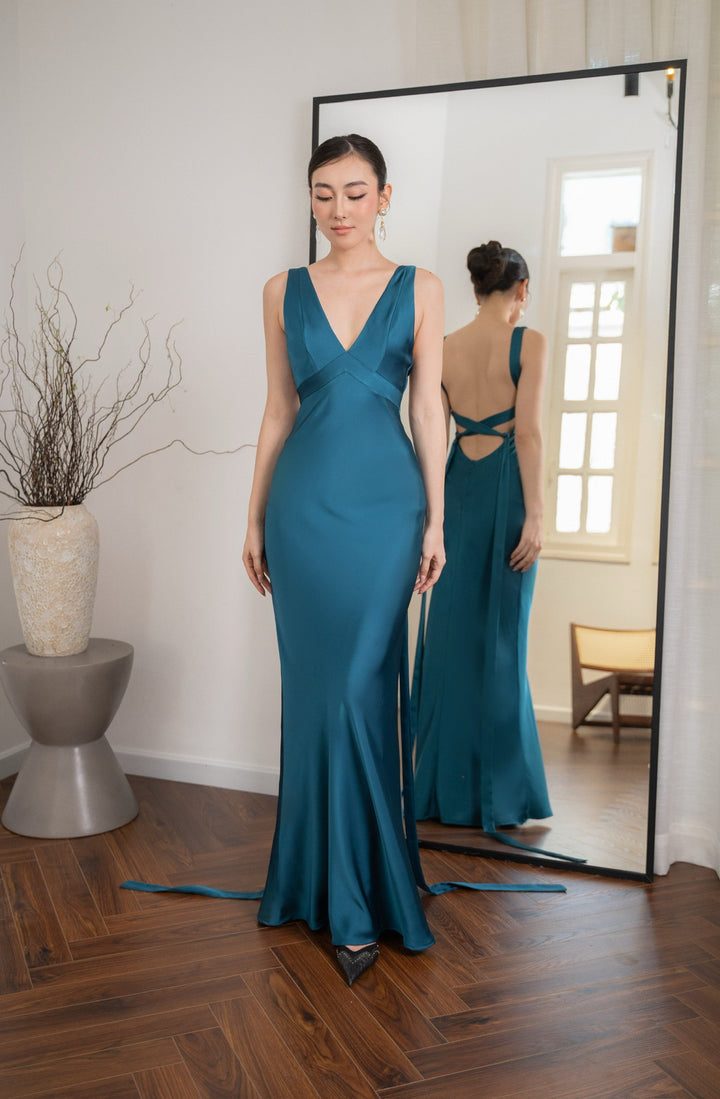 Clara – Elegant Evening Dress for Women - Image 18